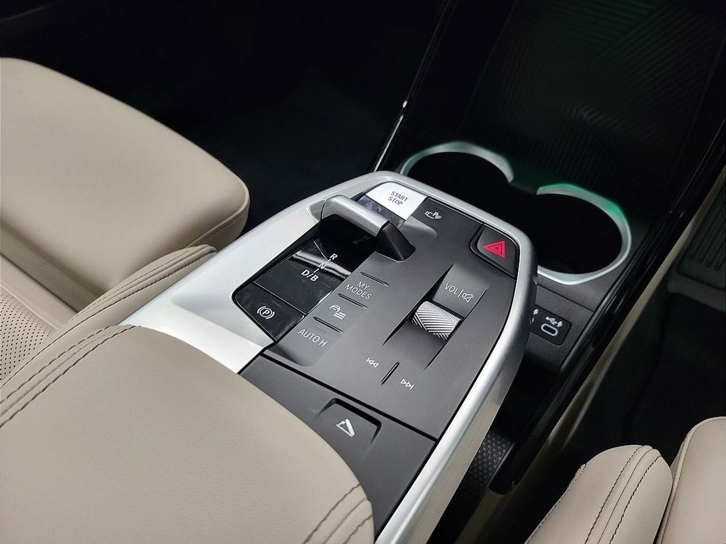 2025 BMW iX1