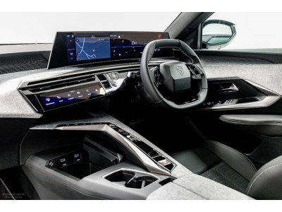 2025 Peugeot 5008