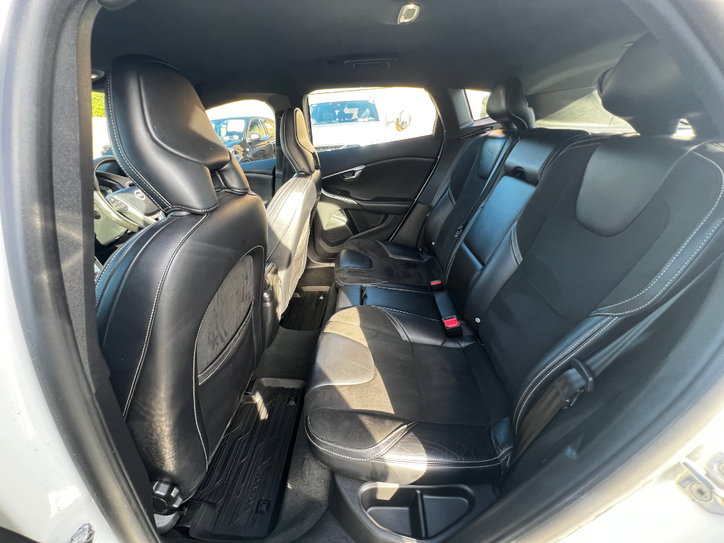 2016 Volvo V40