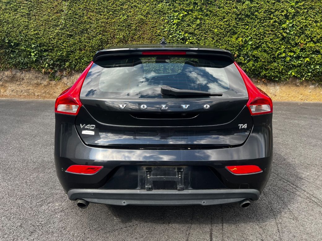 2015 Volvo V40