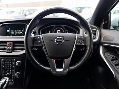 2017 Volvo V40