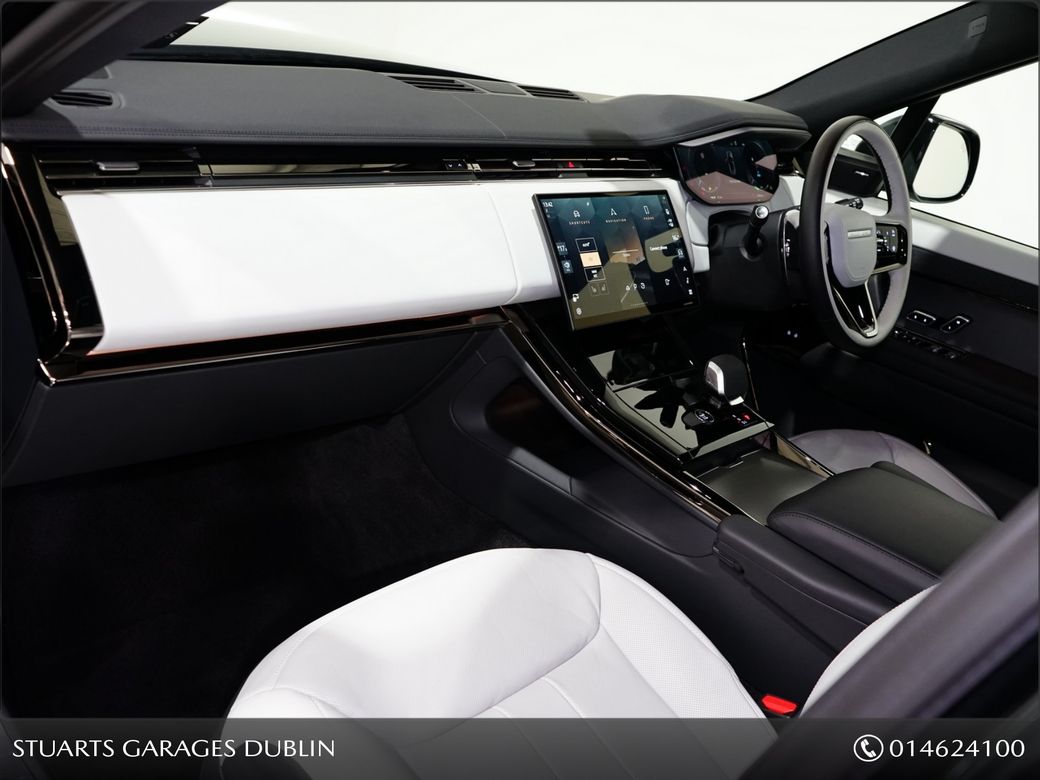 2025 Land Rover Range Rover Sport