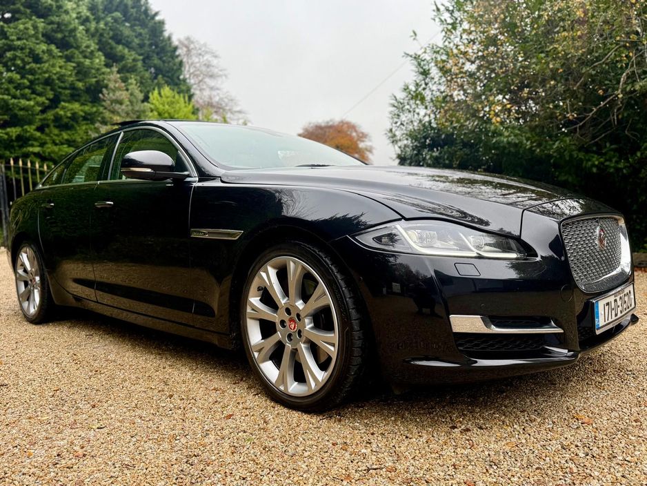 2017 Jaguar XJ