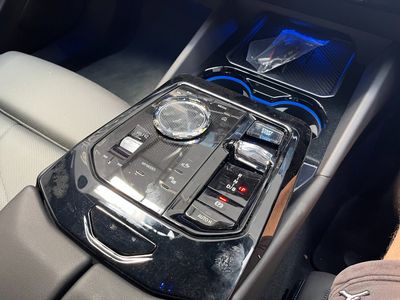 2024 BMW i5