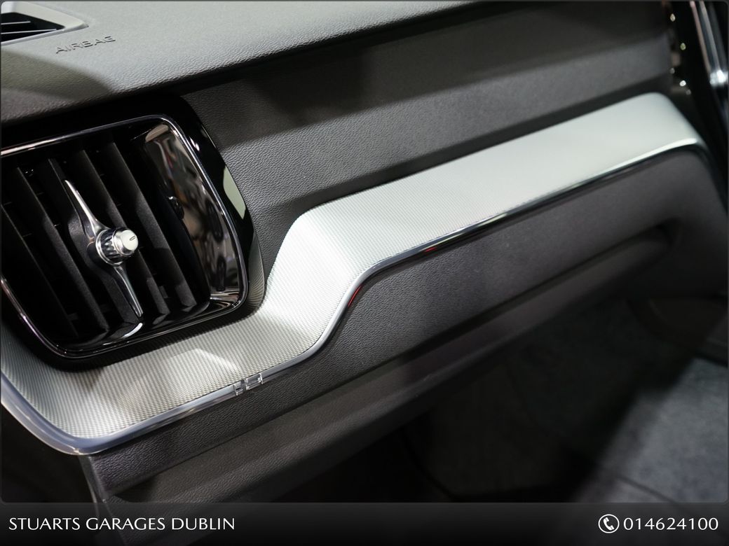 2025 Volvo XC60
