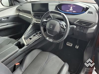 2023 Peugeot 5008