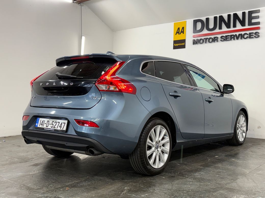 2014 Volvo V40
