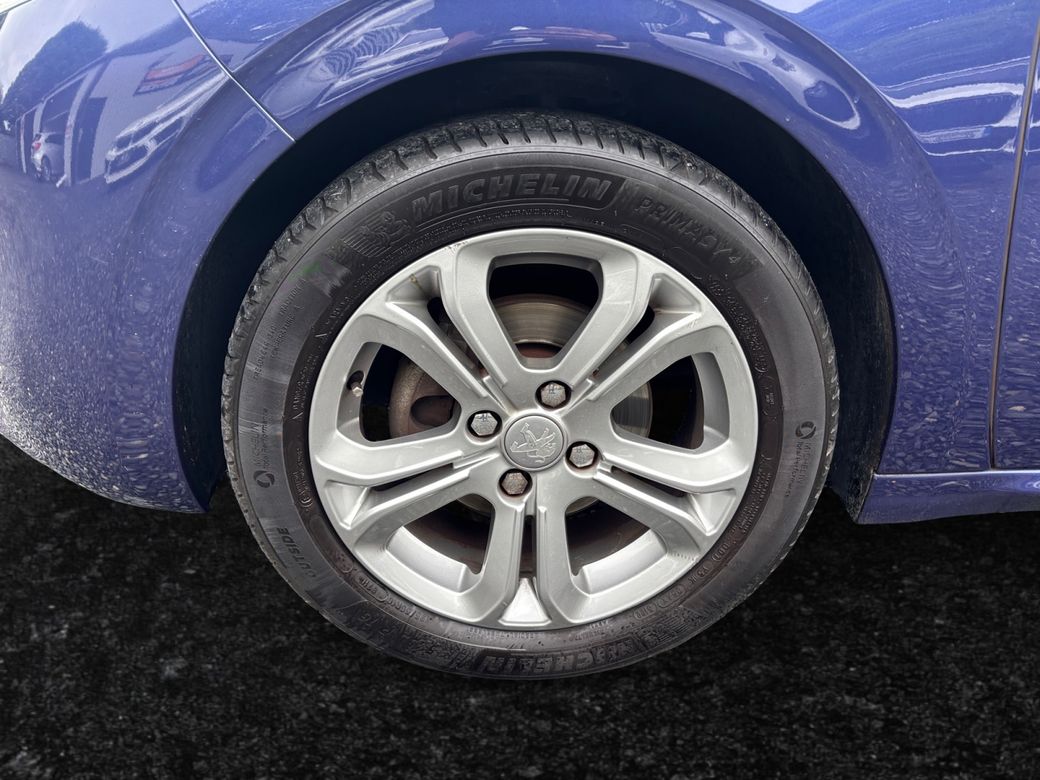 2015 Peugeot 208