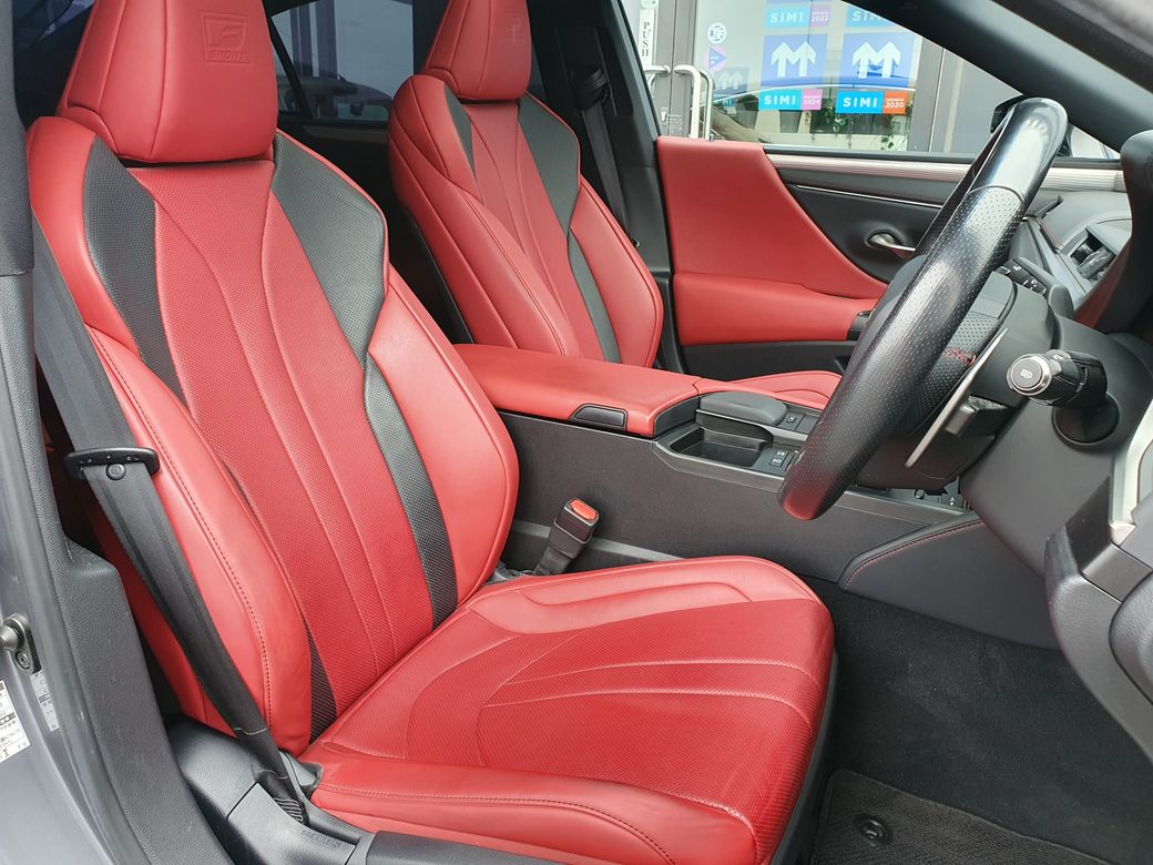 2020 Lexus ES 300h