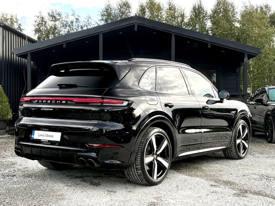 2023 Porsche Cayenne