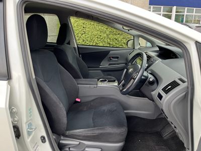 2014 Toyota Prius Alpha