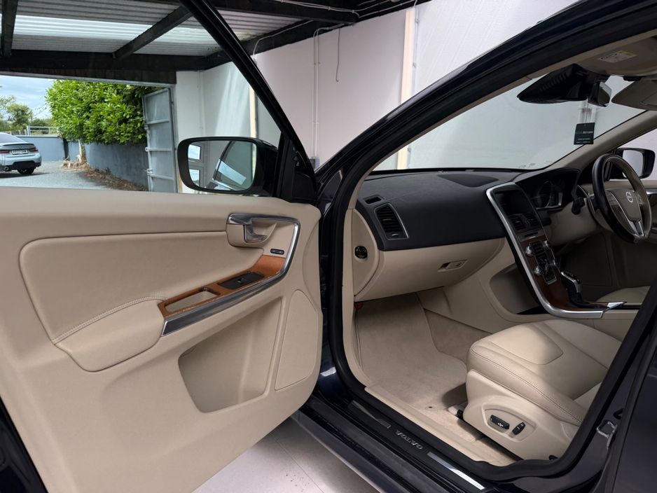 2017 Volvo XC60