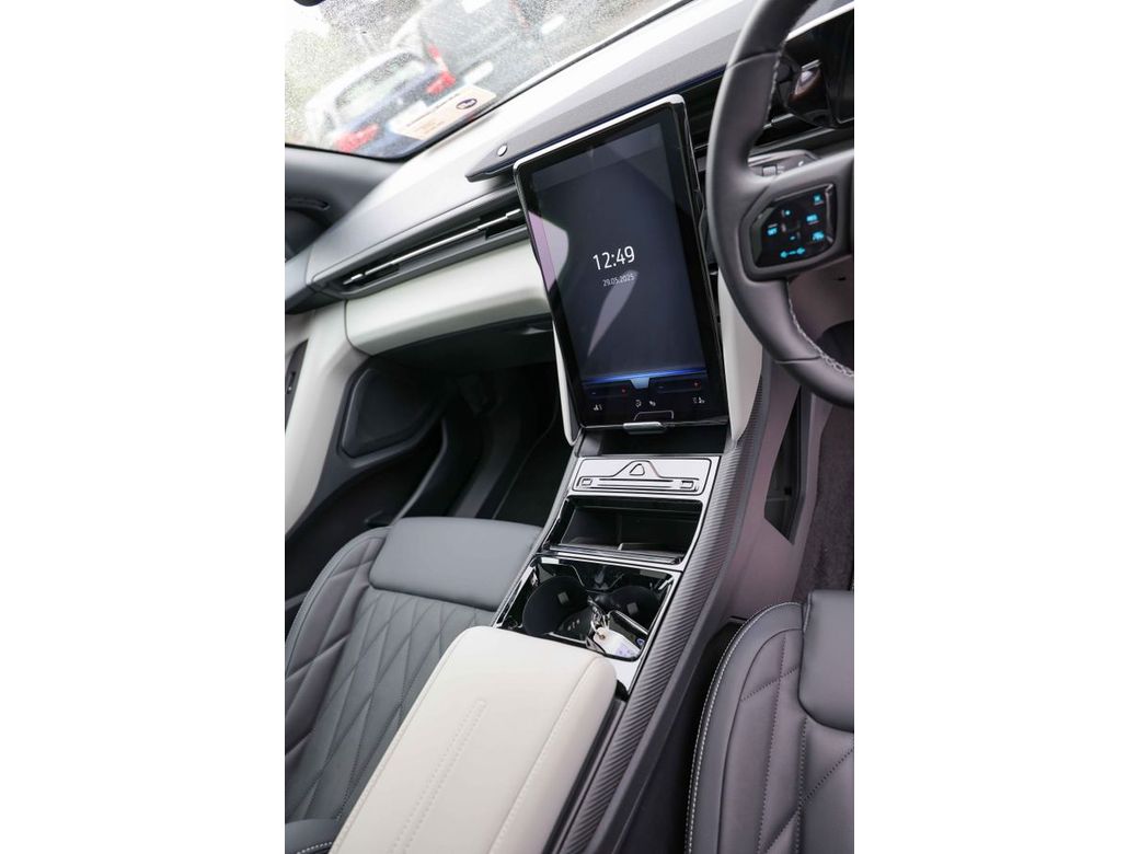 2025 Ford Capri