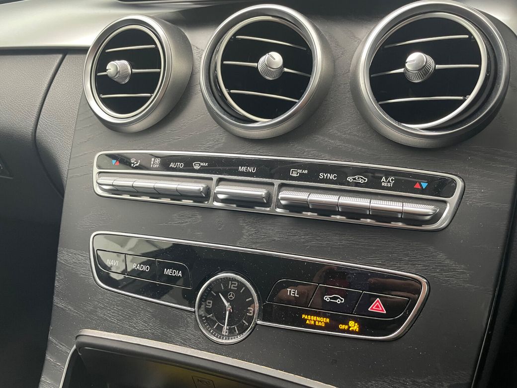 2019 Mercedes-Benz 220