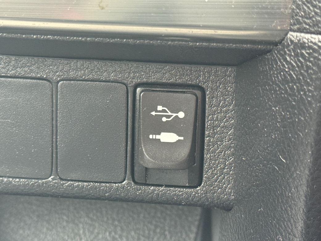 2013 Toyota Auris