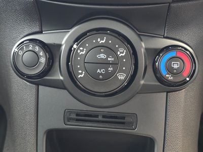 2015 Ford Fiesta