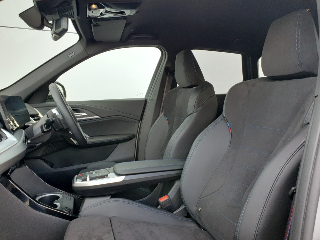 2025 BMW iX1