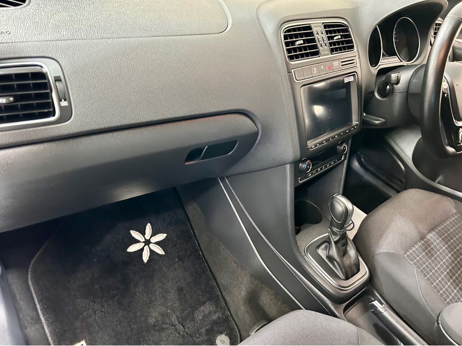 2017 Volkswagen Polo