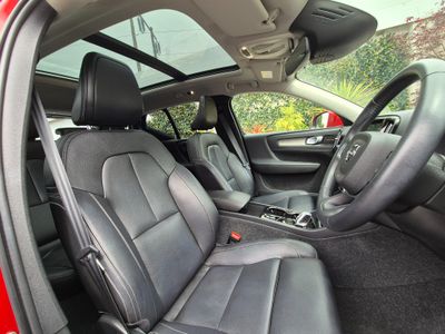 2020 Volvo XC40
