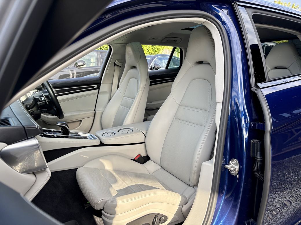 2022 Porsche Panamera