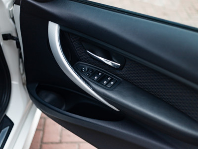 2015 BMW 320