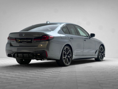 2021 BMW 530