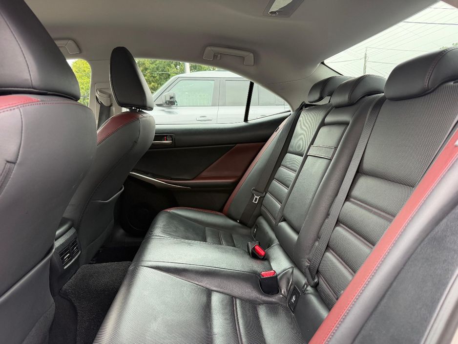 2018 Lexus IS 300h