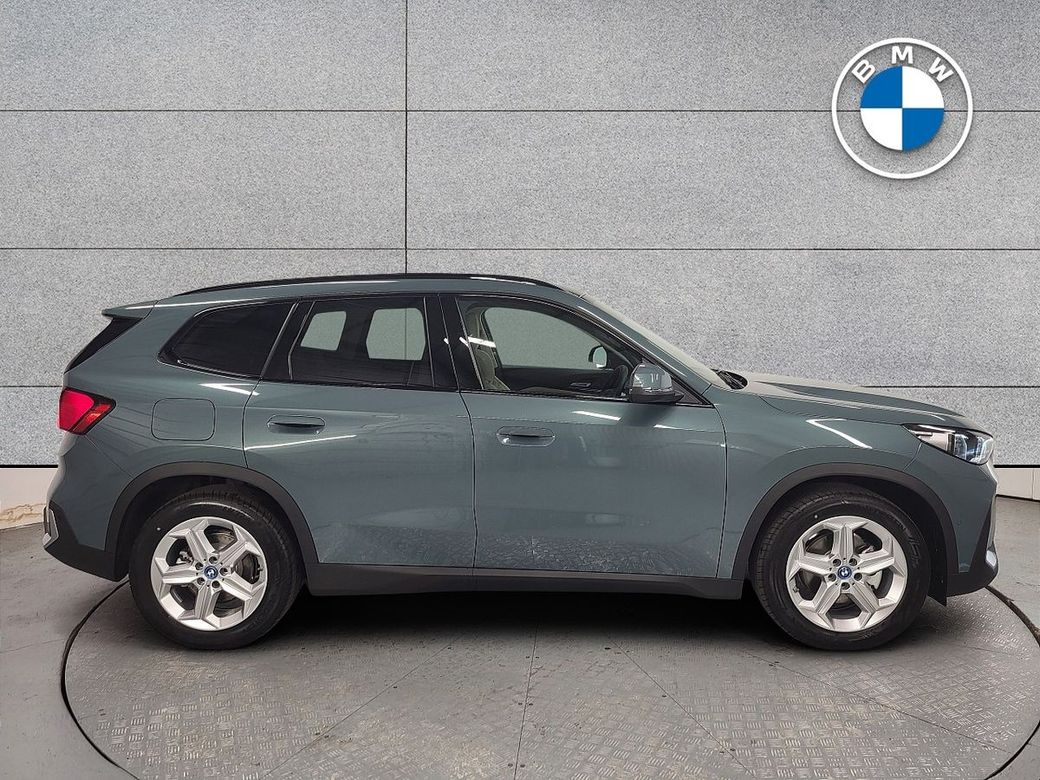 2025 BMW iX1