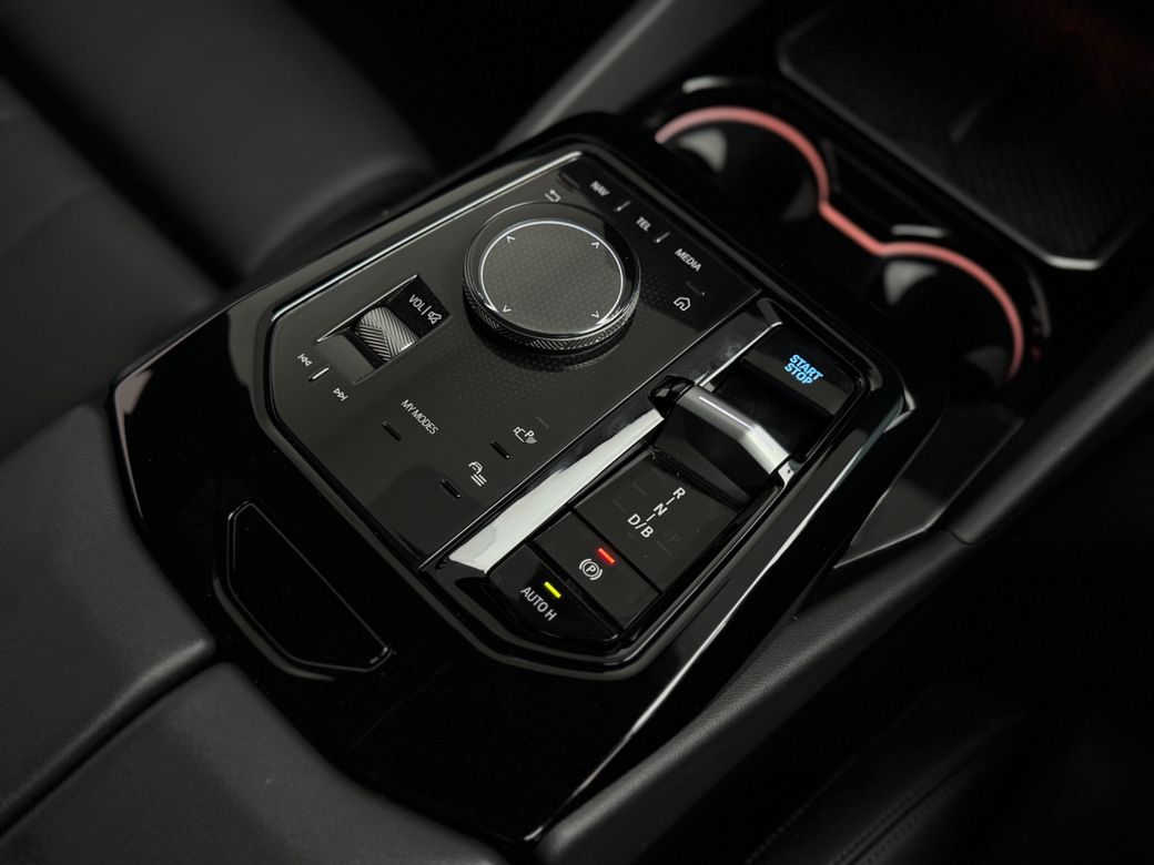 2023 BMW i5
