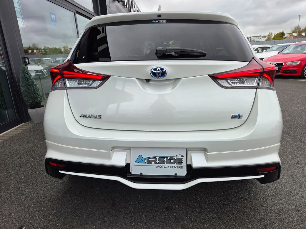 2016 Toyota Auris