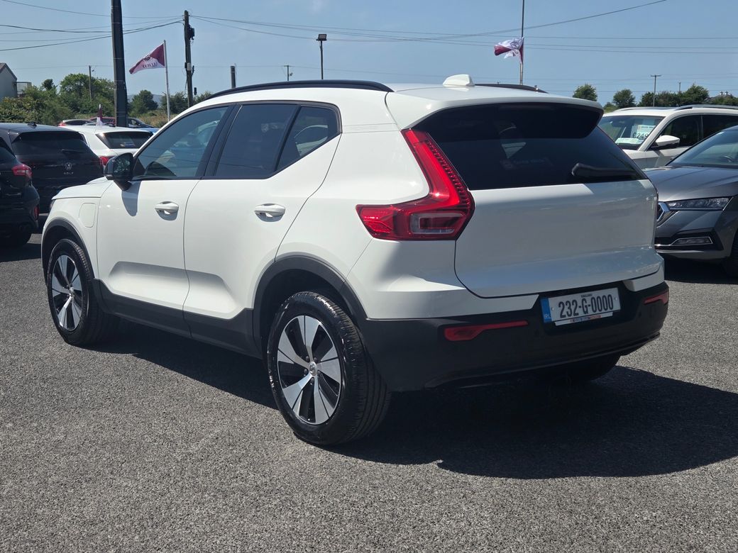 2023 Volvo XC40