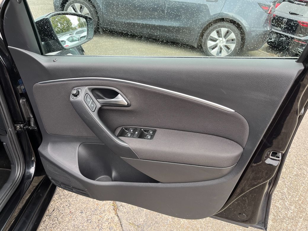 2017 Volkswagen Polo