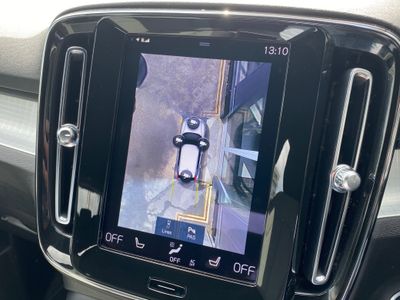 2023 Volvo XC40