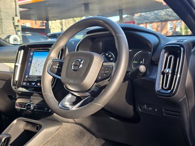 2023 Volvo XC40
