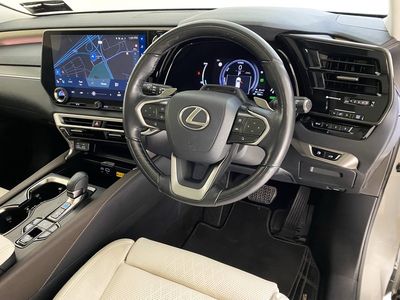 2023 Lexus RX450h+