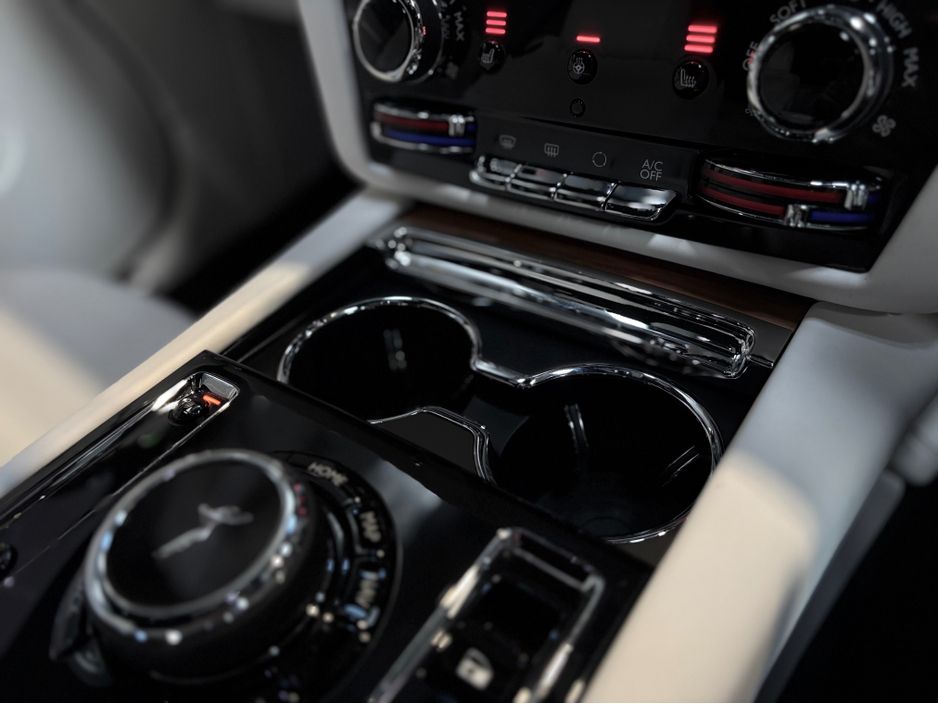 2024 Rolls-Royce Phantom