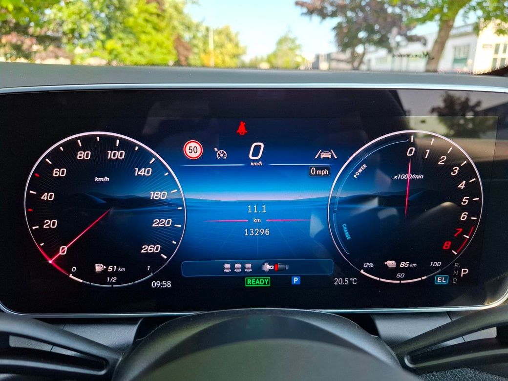 2025 Mercedes-Benz GLC Class
