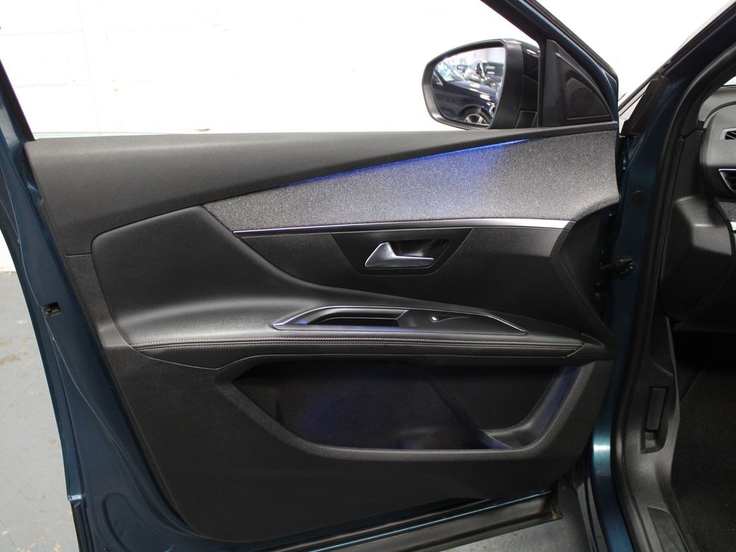 2020 Peugeot 5008