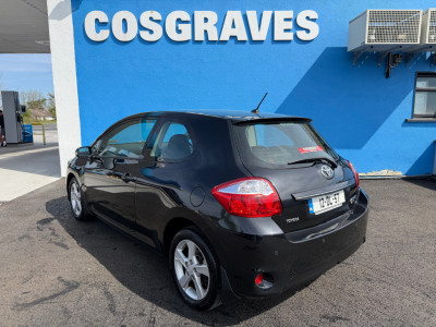 2012 Toyota Auris