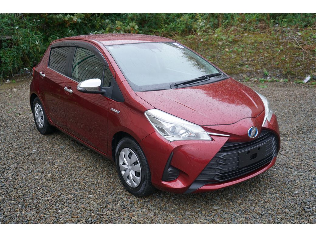 2017 Toyota Vitz