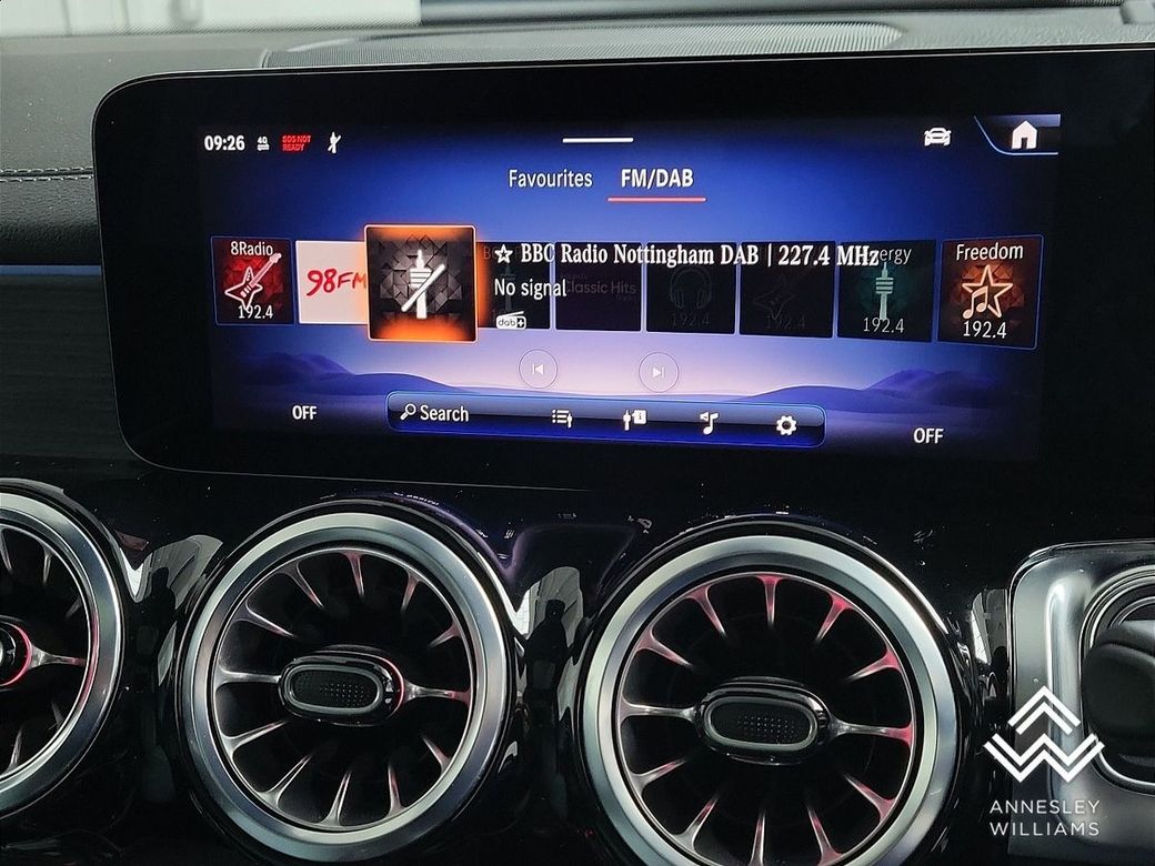 2025 Mercedes-Benz EQB