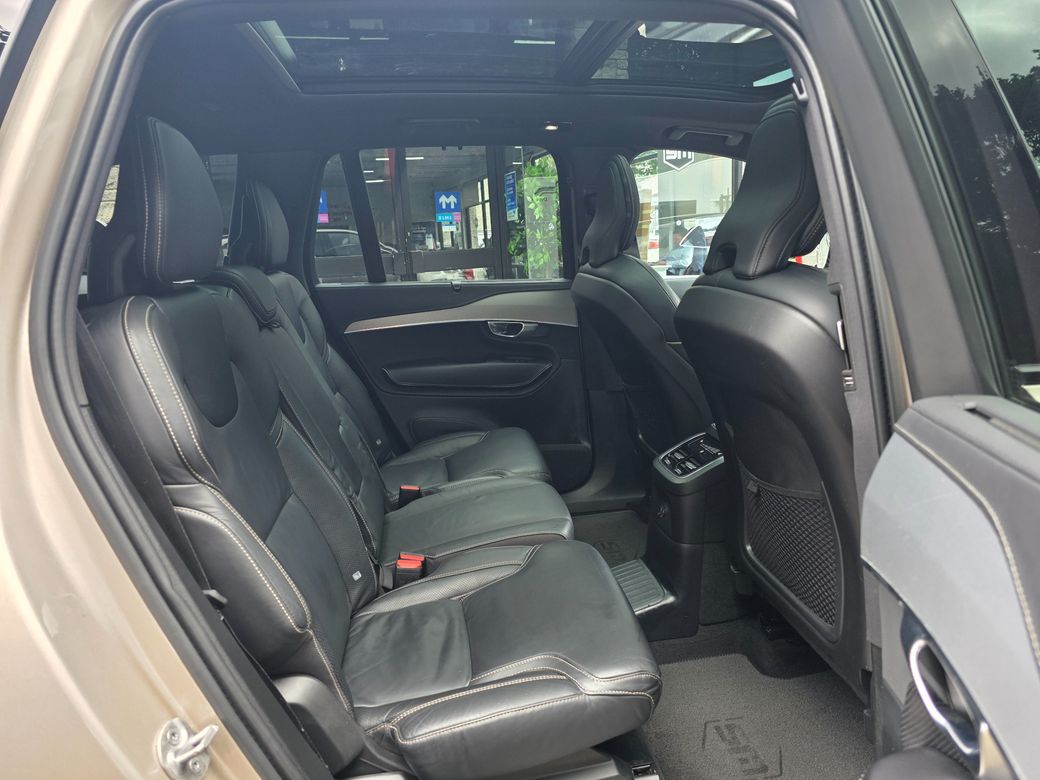 2022 Volvo XC90