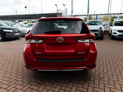 2016 Toyota Auris