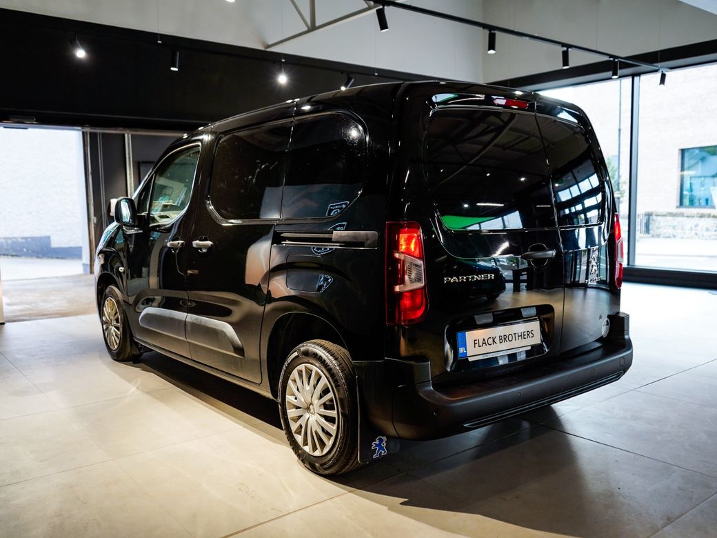 2020 Peugeot Partner