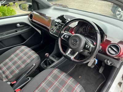 2018 Volkswagen up!