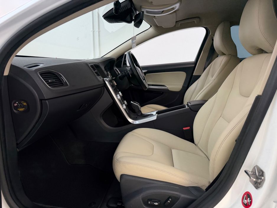2017 Volvo V60