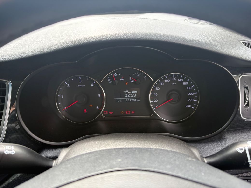 2016 Kia Carens