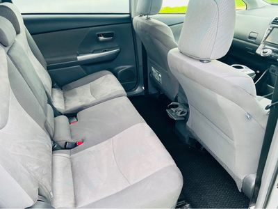 2014 Toyota Prius Alpha