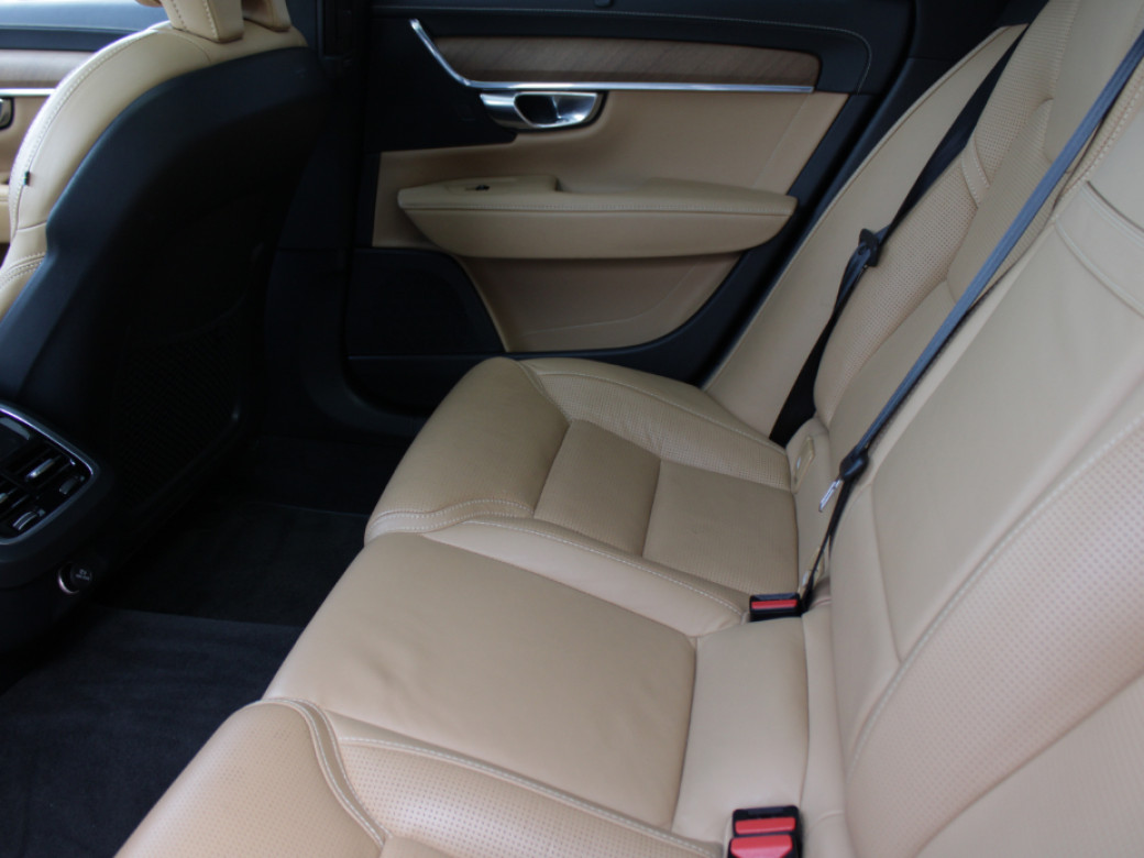2019 Volvo V90