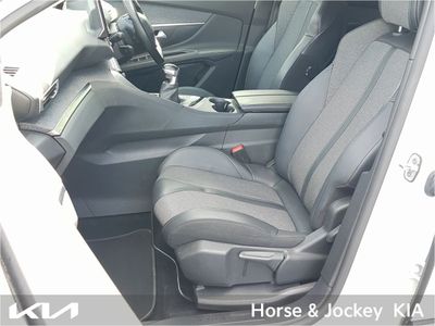 2022 Peugeot 5008